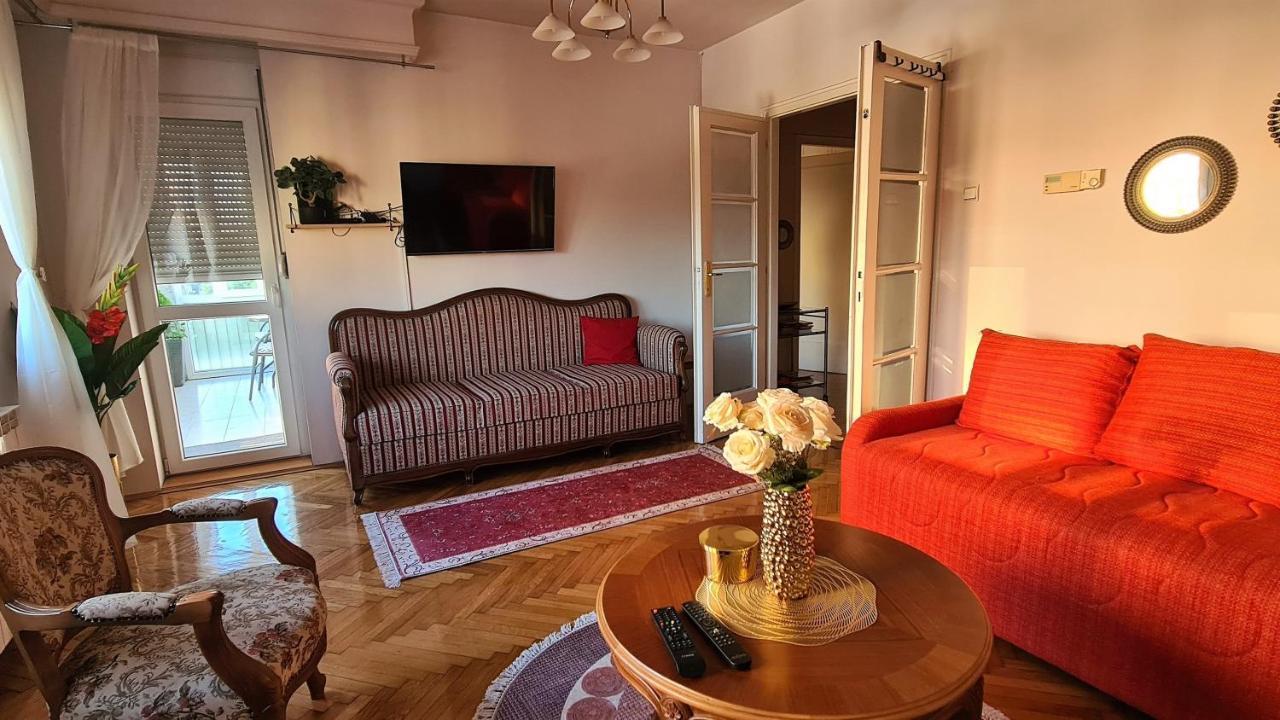 Windows City Apartment Belgrade Luaran gambar