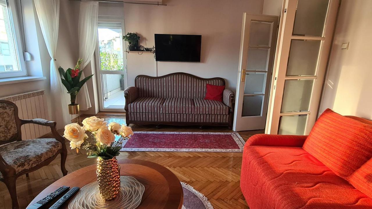Windows City Apartment Belgrade Luaran gambar