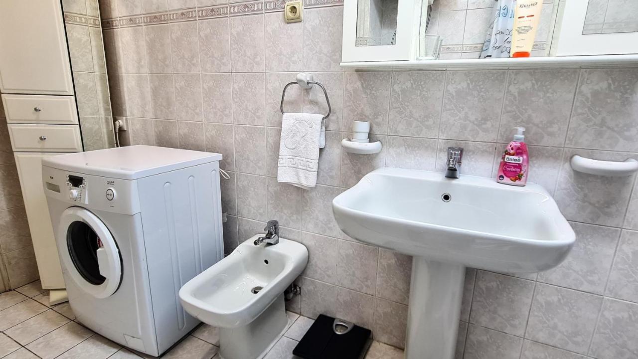 Windows City Apartment Belgrade Luaran gambar