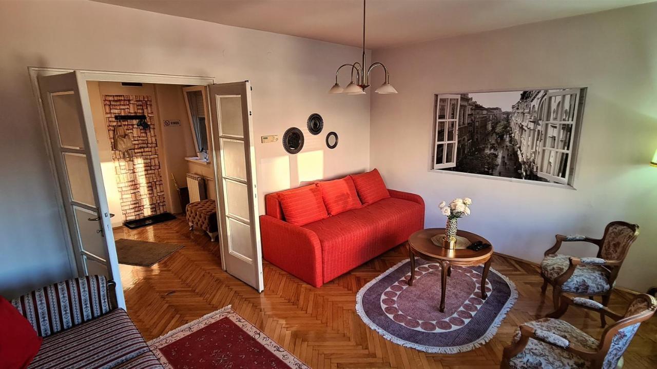 Windows City Apartment Belgrade Luaran gambar