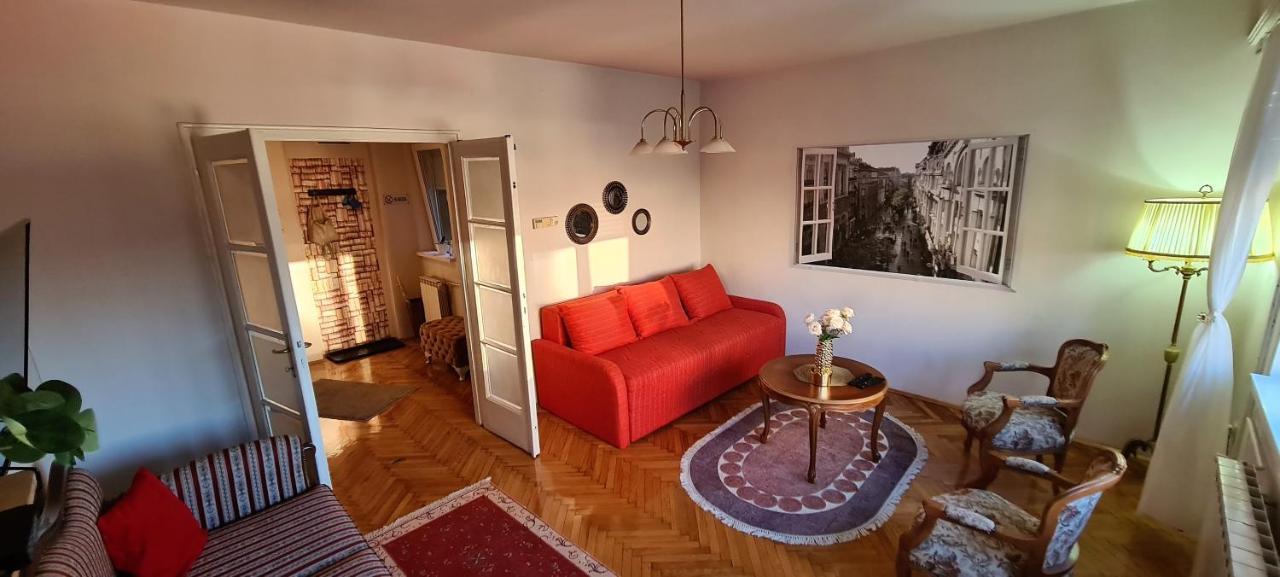 Windows City Apartment Belgrade Luaran gambar