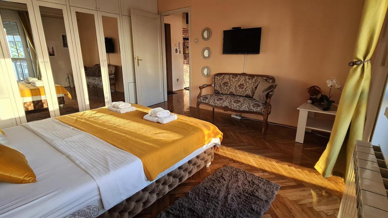 Windows City Apartment Belgrade Luaran gambar