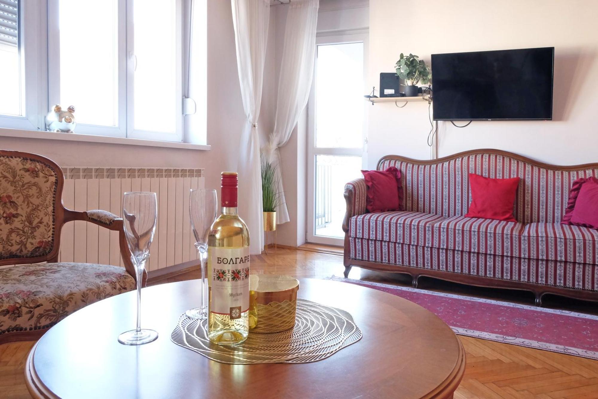 Windows City Apartment Belgrade Luaran gambar