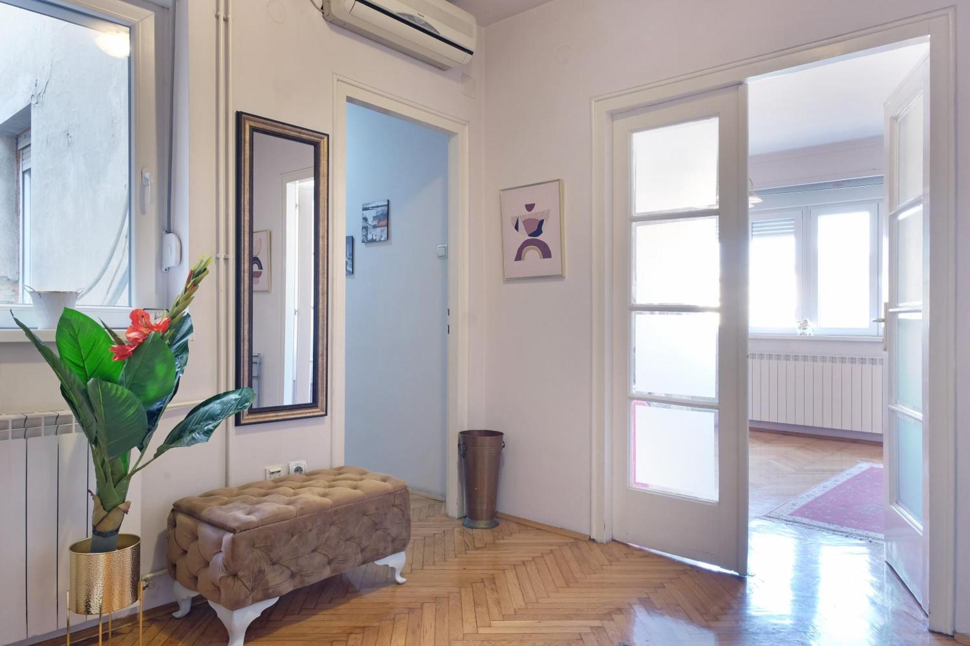 Windows City Apartment Belgrade Luaran gambar